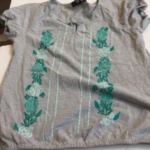 FINAL MARKDOWN Girls jordache tee large/xl